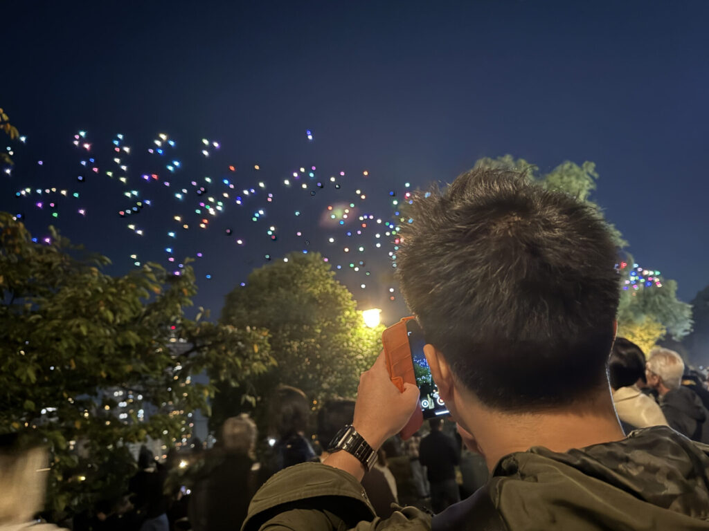 不忍ドローンショー『天空の上野物語』の現地の画像